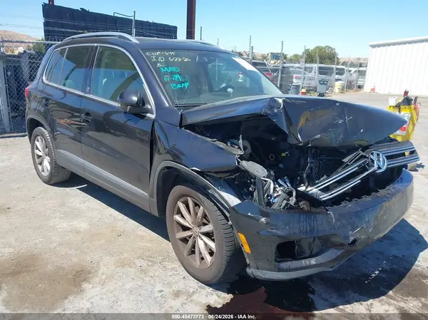 WVGRV7AX6HK005387 2017 VOLKSWAGEN TIGUAN - Image 1