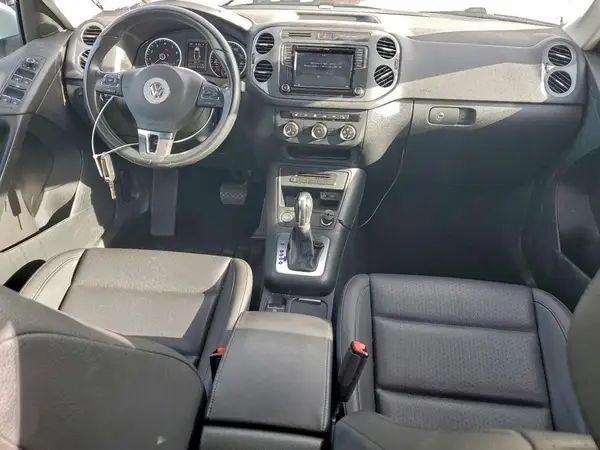 WVGRV7AX6HK011948 2017 VOLKSWAGEN TIGUAN - Image 8