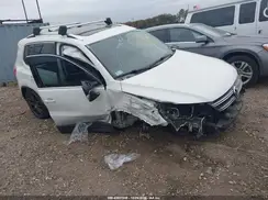 WVGRV7AX6HK013019 2017 VOLKSWAGEN TIGUAN
