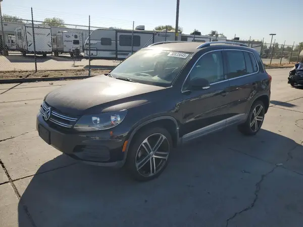 WVGRV7AX6HK021055 2017 VOLKSWAGEN TIGUAN - Image 1