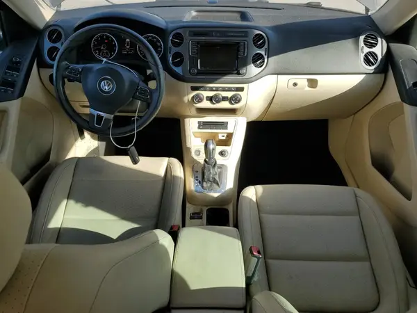 WVGRV7AX6HK021055 2017 VOLKSWAGEN TIGUAN - Image 8