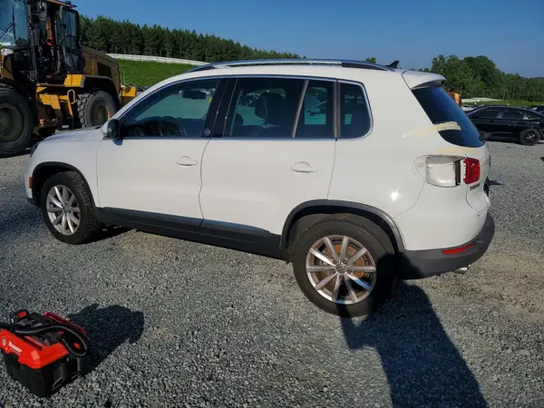 WVGRV7AX7HK019279 2017 VOLKSWAGEN TIGUAN - Image 2
