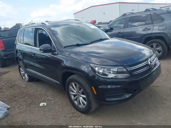 WVGRV7AX8HK003611 2017 VOLKSWAGEN TIGUAN - Image 1