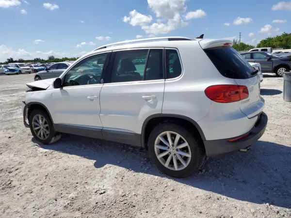 WVGRV7AX8HK003706 2017 VOLKSWAGEN TIGUAN - Image 2