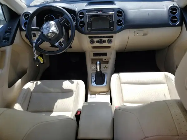 WVGRV7AX8HK003706 2017 VOLKSWAGEN TIGUAN - Image 8