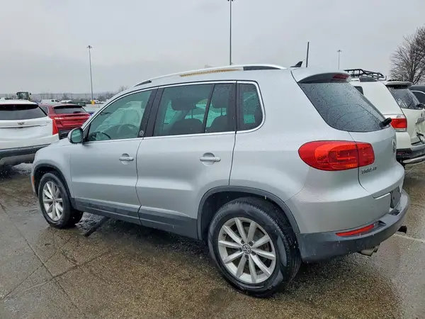 WVGRV7AX8HK017413 2017 VOLKSWAGEN TIGUAN - Image 2