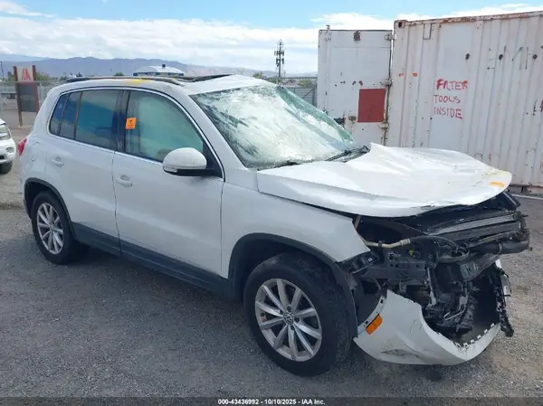 WVGRV7AX8HK019095 2017 VOLKSWAGEN TIGUAN - Image 1