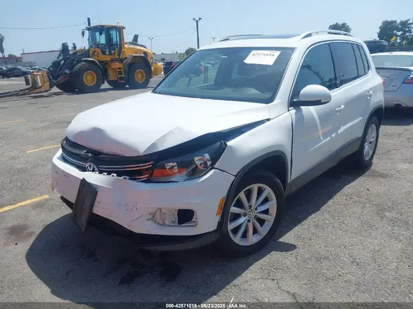 WVGRV7AX8HK019775 2017 VOLKSWAGEN TIGUAN - Image 2