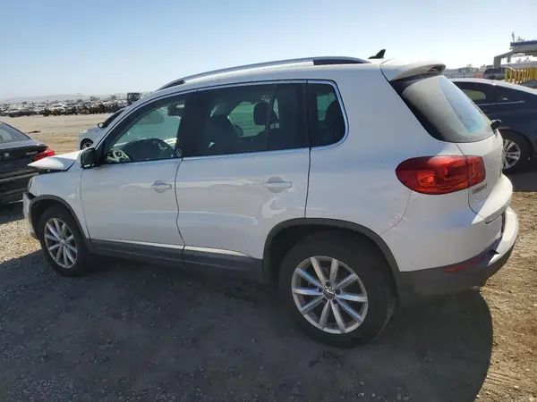 WVGRV7AX8HK021171 2017 VOLKSWAGEN TIGUAN - Image 2