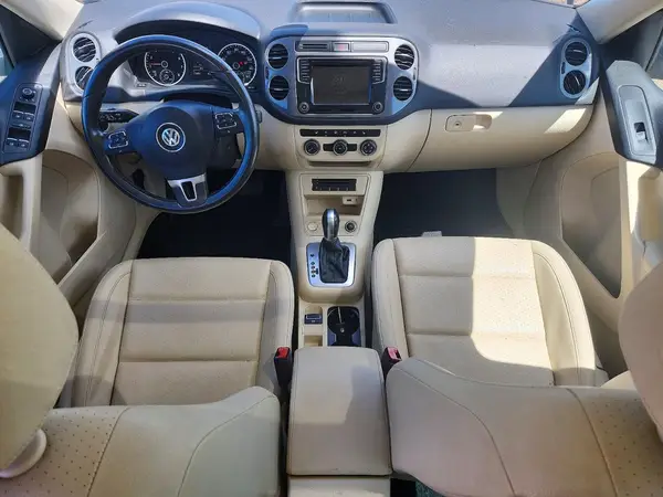 WVGRV7AX8HK039394 2017 VOLKSWAGEN TIGUAN - Image 8