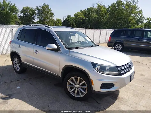 WVGRV7AX8HW500912 2017 VOLKSWAGEN TIGUAN - Image 1