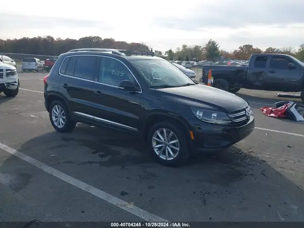 WVGRV7AX8HW505009 2017 VOLKSWAGEN TIGUAN - Image 1