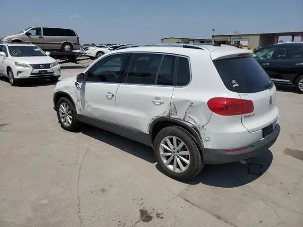 WVGRV7AX9HK005061 2017 VOLKSWAGEN TIGUAN - Image 2
