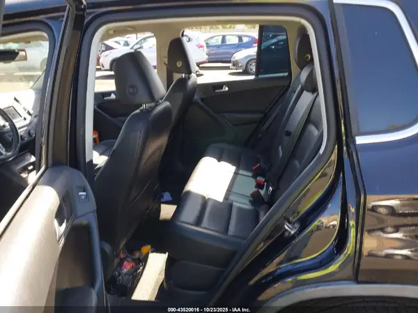 WVGRV7AX9HK007795 2017 VOLKSWAGEN TIGUAN - Image 8