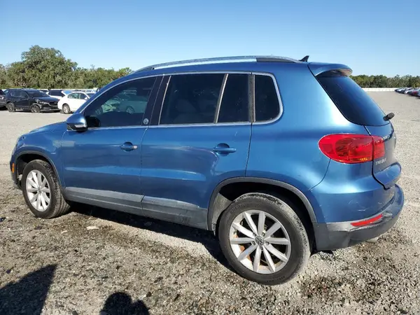 WVGRV7AX9HK020806 2017 VOLKSWAGEN TIGUAN - Image 2