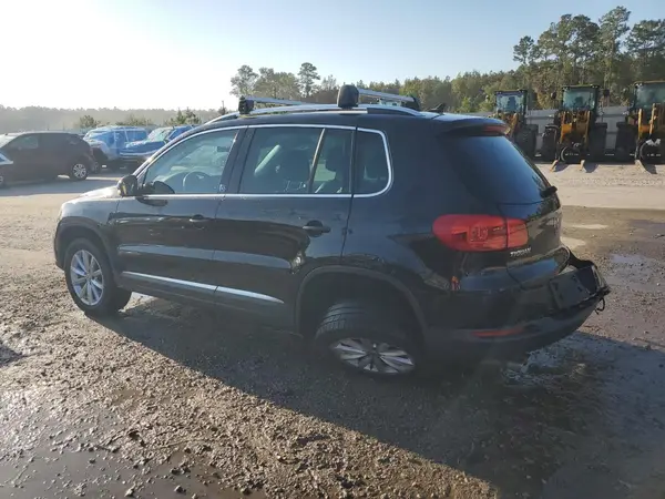 WVGRV7AXXHK002430 2017 VOLKSWAGEN TIGUAN - Image 2