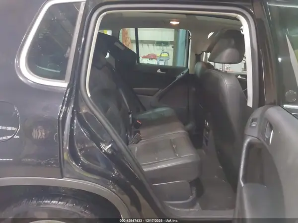WVGRV7AXXHK005683 2017 VOLKSWAGEN TIGUAN - Image 8
