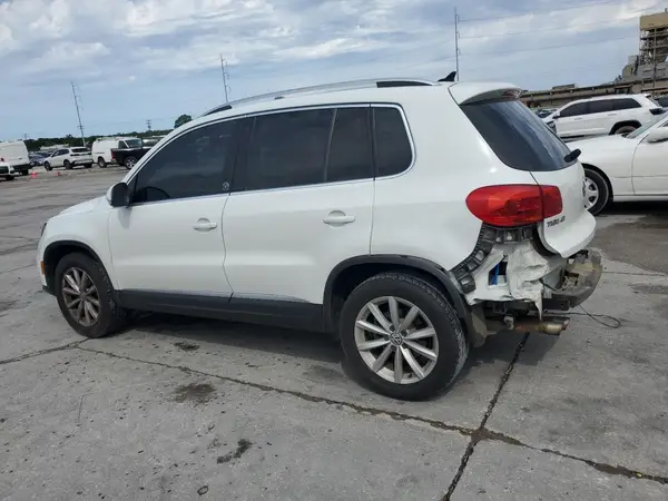 WVGRV7AXXHK010009 2017 VOLKSWAGEN TIGUAN - Image 2