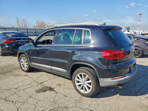 WVGRV7AXXHK022211 2017 VOLKSWAGEN TIGUAN - Image 2