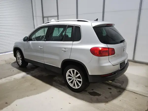 WVGRV7AXXHW502712 2017 VOLKSWAGEN TIGUAN - Image 2
