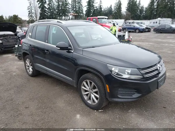 WVGRV7AXXHW507120 2017 VOLKSWAGEN TIGUAN - Image 1