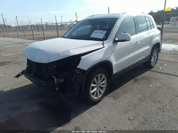 WVGRV7AXXHW509109 2017 VOLKSWAGEN TIGUAN - Image 2