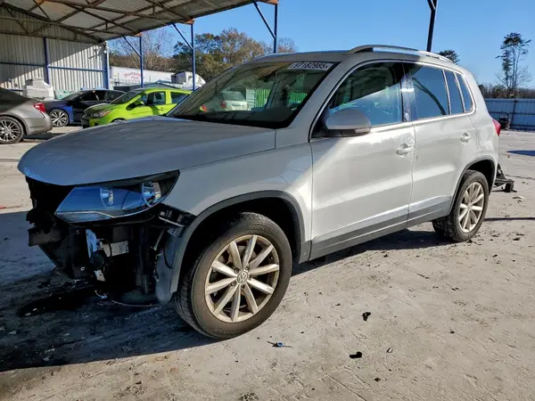 WVGRV7AXXHW511071 2017 VOLKSWAGEN TIGUAN - Image 1