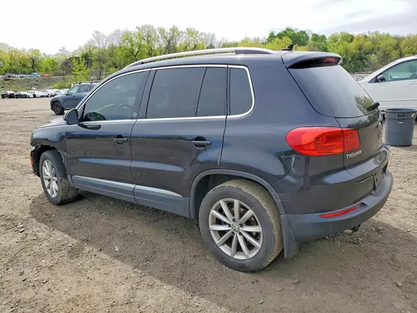 WVGSV7AX0HK007072 2017 VOLKSWAGEN TIGUAN - Image 2
