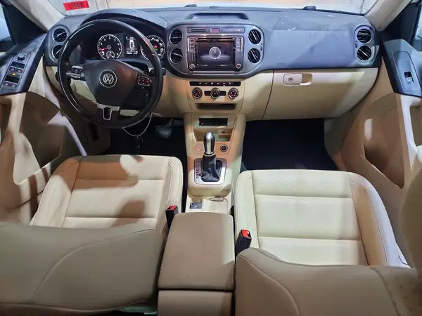 WVGSV7AX0HK012479 2017 VOLKSWAGEN TIGUAN - Image 8