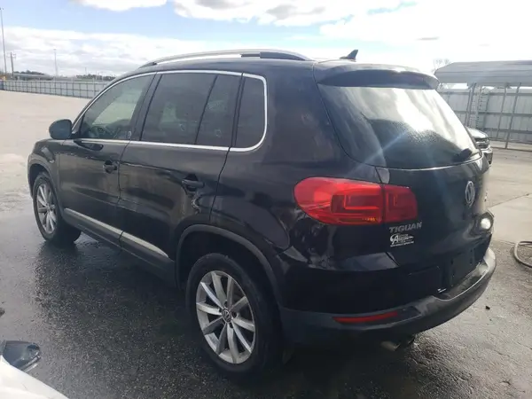 WVGSV7AX0HK021649 2017 VOLKSWAGEN TIGUAN - Image 2