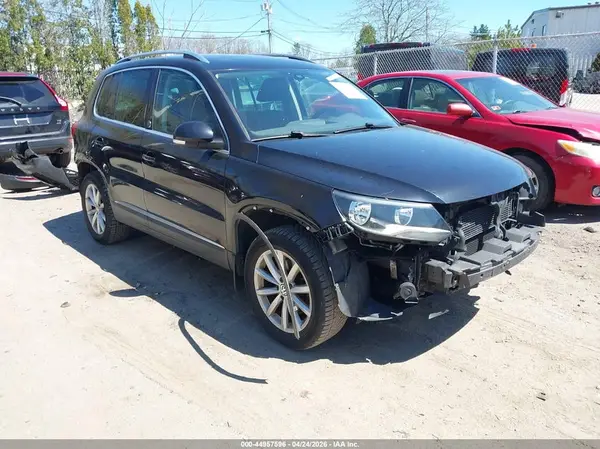 WVGSV7AX0HK025393 2017 VOLKSWAGEN TIGUAN - Image 1