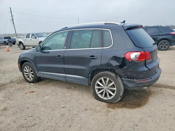 WVGSV7AX1HK027623 2017 VOLKSWAGEN TIGUAN - Image 2