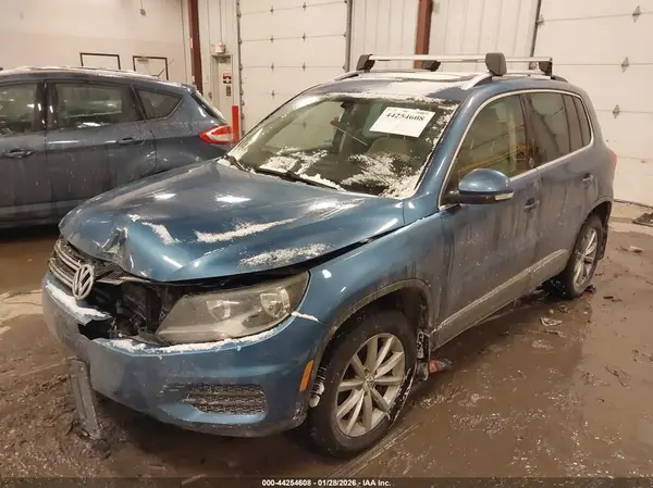 WVGSV7AX2HK004657 2017 VOLKSWAGEN TIGUAN - Image 2