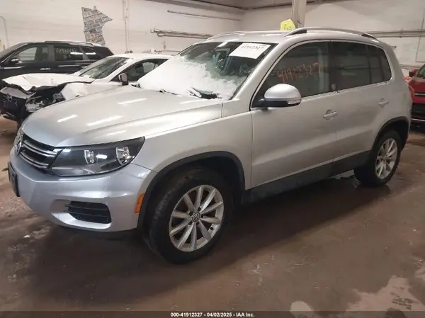 WVGSV7AX2HK005789 2017 VOLKSWAGEN TIGUAN - Image 2