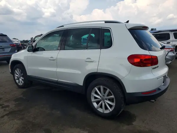 WVGSV7AX2HK008899 2017 VOLKSWAGEN TIGUAN - Image 2