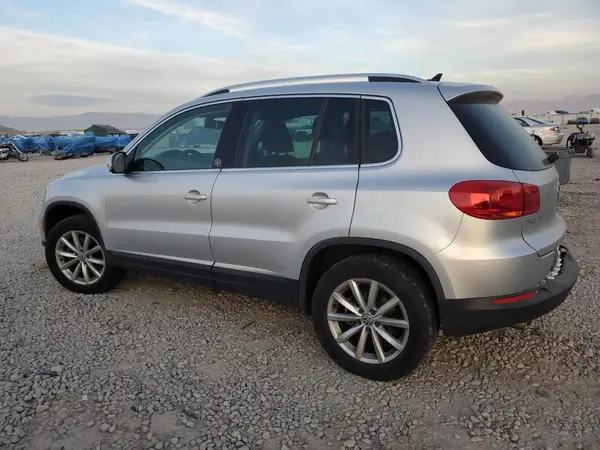 WVGSV7AX2HK013181 2017 VOLKSWAGEN TIGUAN - Image 2