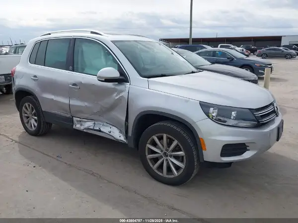 WVGSV7AX2HK014332 2017 VOLKSWAGEN TIGUAN - Image 1