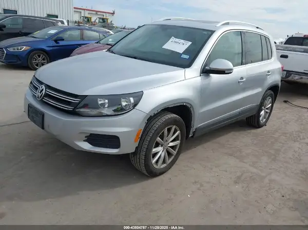 WVGSV7AX2HK014332 2017 VOLKSWAGEN TIGUAN - Image 2