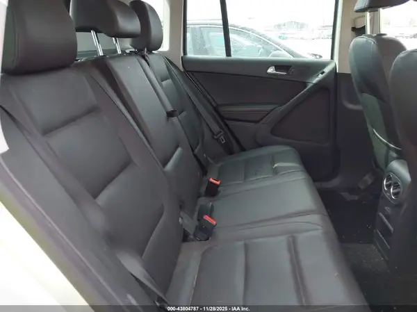 WVGSV7AX2HK014332 2017 VOLKSWAGEN TIGUAN - Image 8