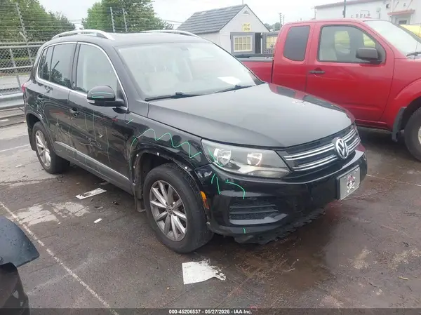 WVGSV7AX2HK015142 2017 VOLKSWAGEN TIGUAN - Image 1