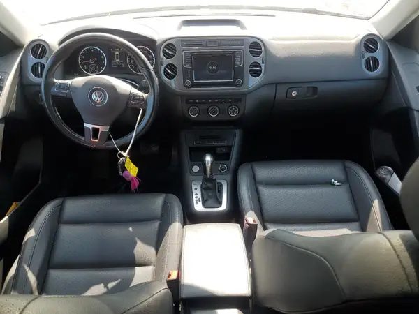 WVGSV7AX2HK024374 2017 VOLKSWAGEN TIGUAN - Image 8