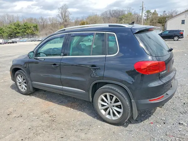 WVGSV7AX2HK030076 2017 VOLKSWAGEN TIGUAN - Image 2