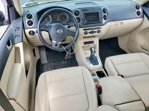 WVGSV7AX2HK030076 2017 VOLKSWAGEN TIGUAN - Image 8