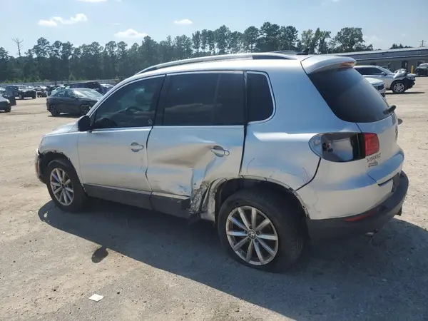 WVGSV7AX2HK041370 2017 VOLKSWAGEN TIGUAN - Image 2