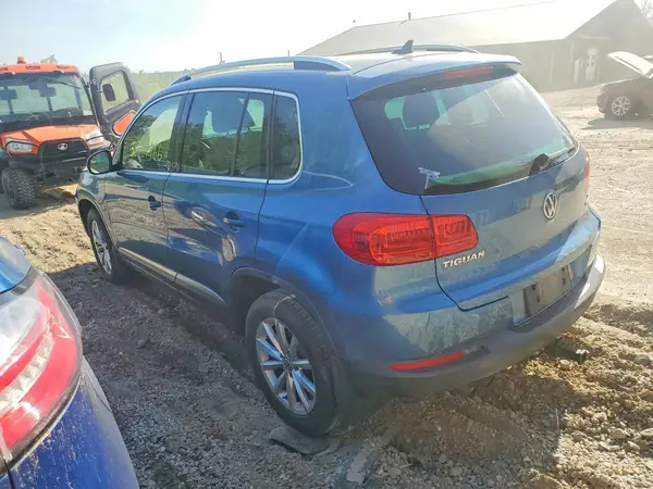 WVGSV7AX2HW500583 2017 VOLKSWAGEN TIGUAN - Image 2