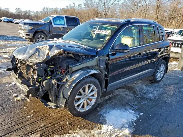 WVGSV7AX2HW501104 2017 VOLKSWAGEN TIGUAN - Image 1