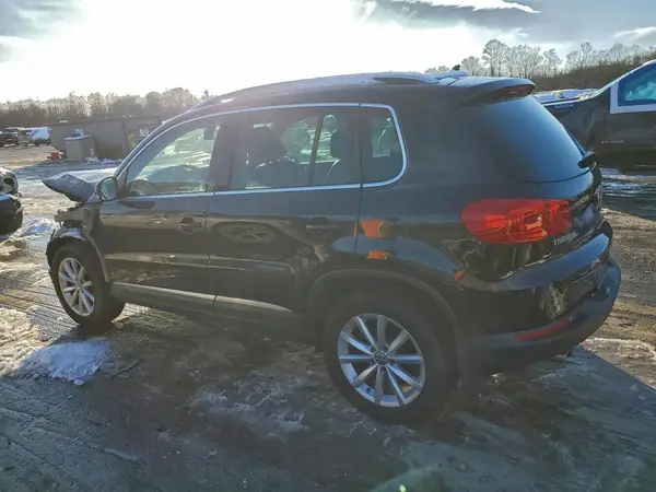 WVGSV7AX2HW501104 2017 VOLKSWAGEN TIGUAN - Image 2