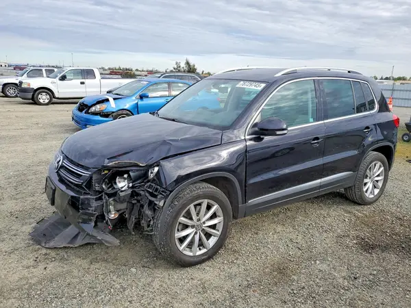 WVGSV7AX3HW500382 2017 VOLKSWAGEN TIGUAN - Image 1