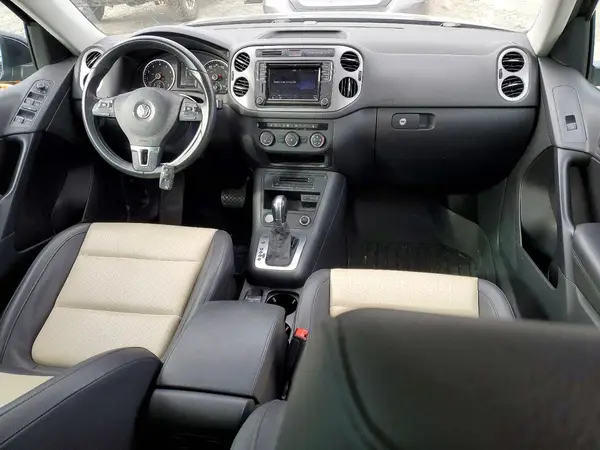 WVGSV7AX3HW500382 2017 VOLKSWAGEN TIGUAN - Image 8