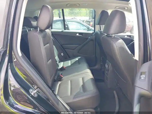 WVGSV7AX4HK012260 2017 VOLKSWAGEN TIGUAN - Image 8